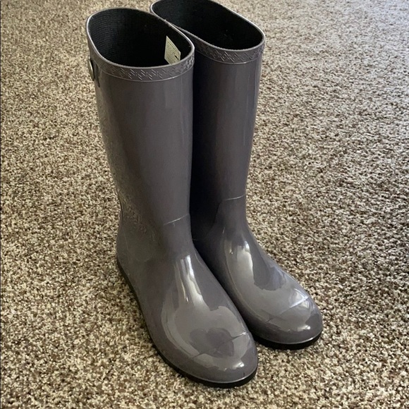 grey ugg rain boots